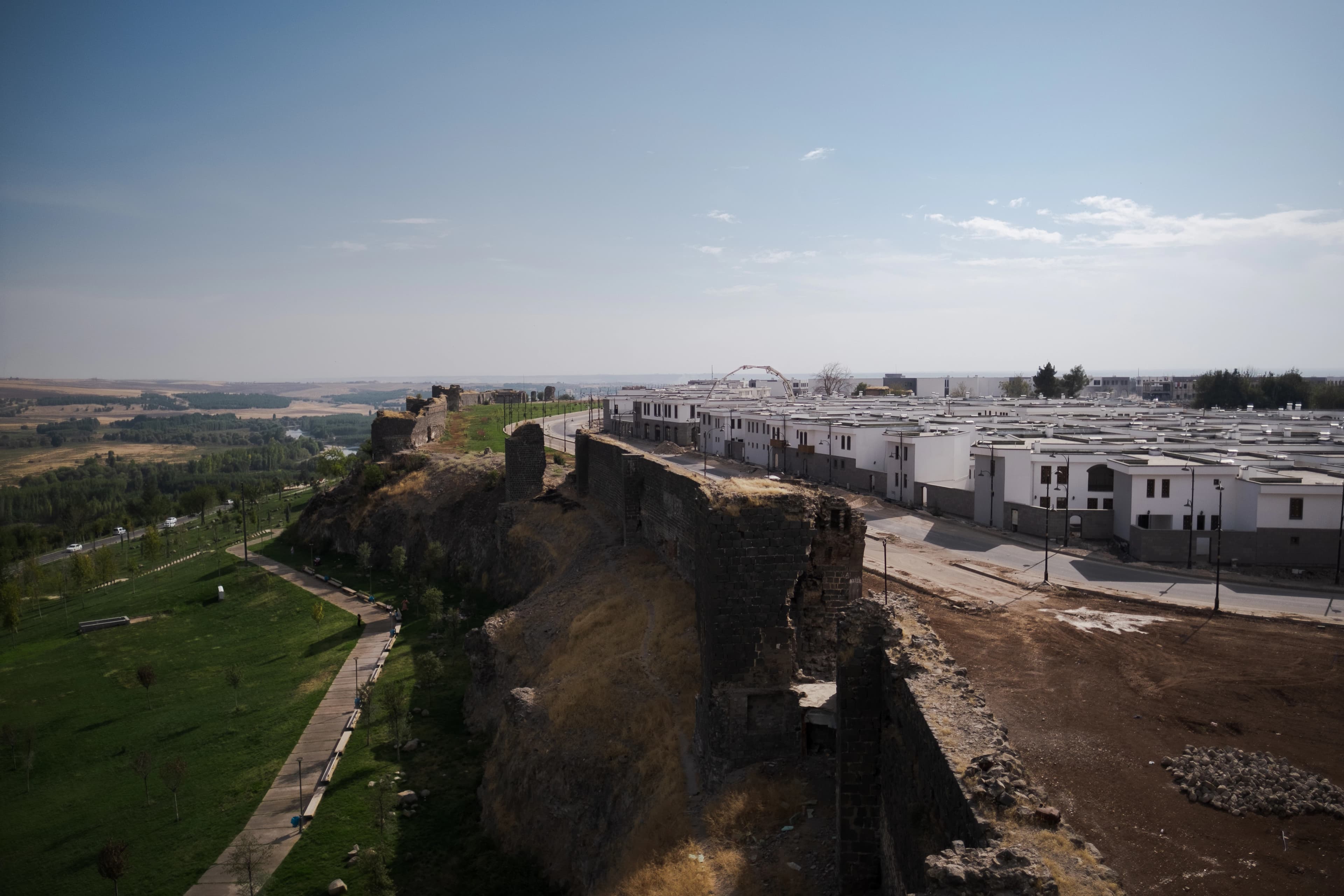 a large group of buildings