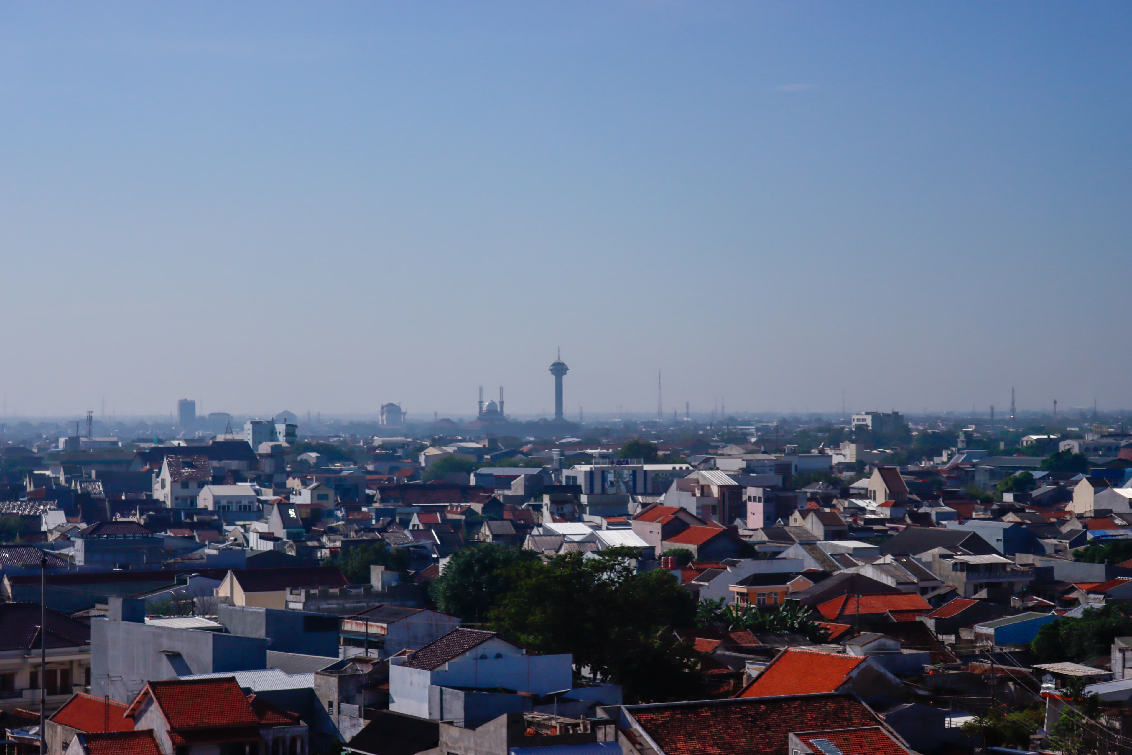 a city with many buildings