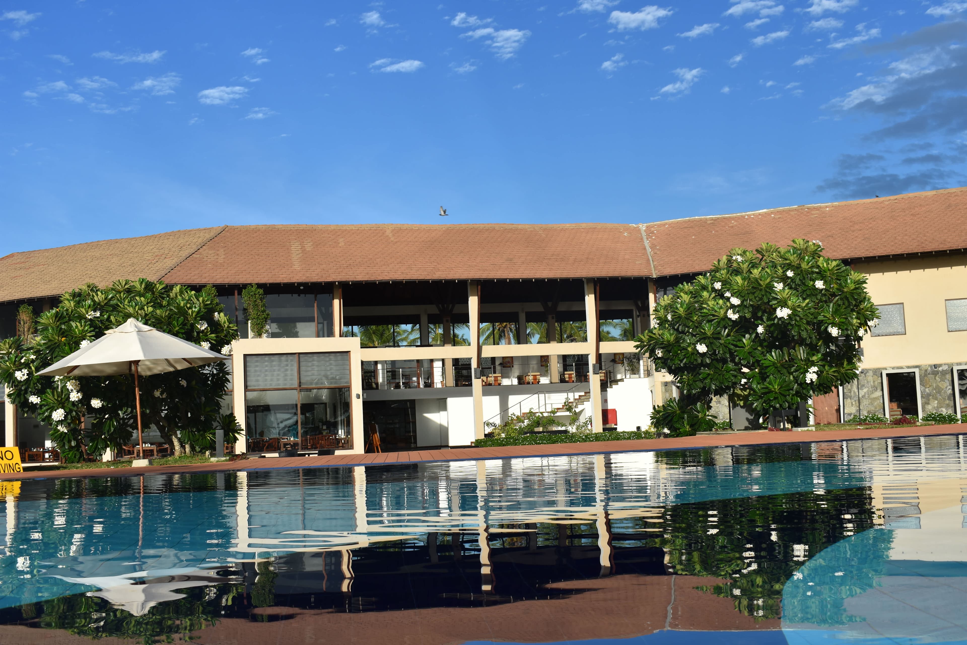 The Calm Resort & Spa Ansicht 2