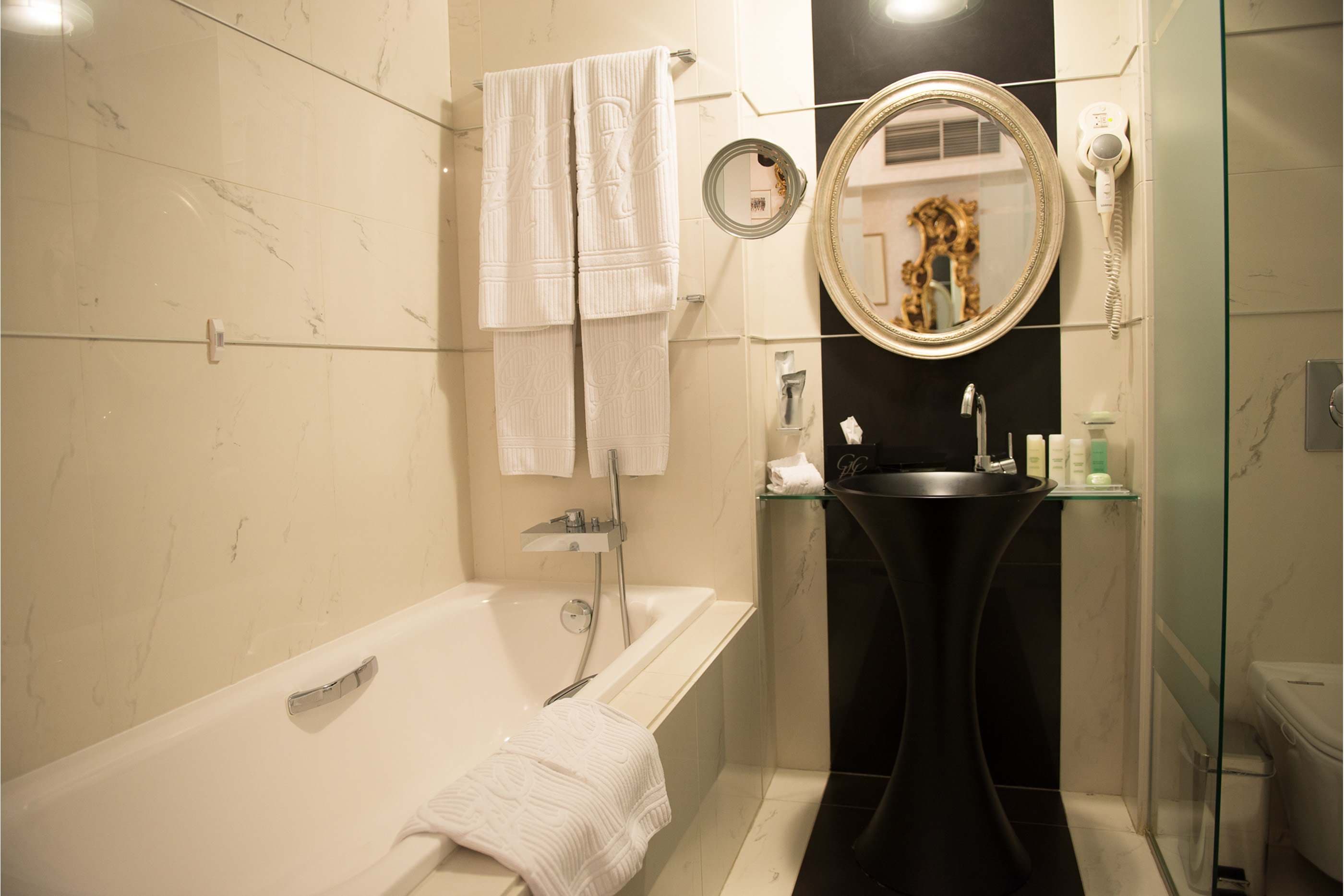 Grand Hotel Continental Ansicht 4