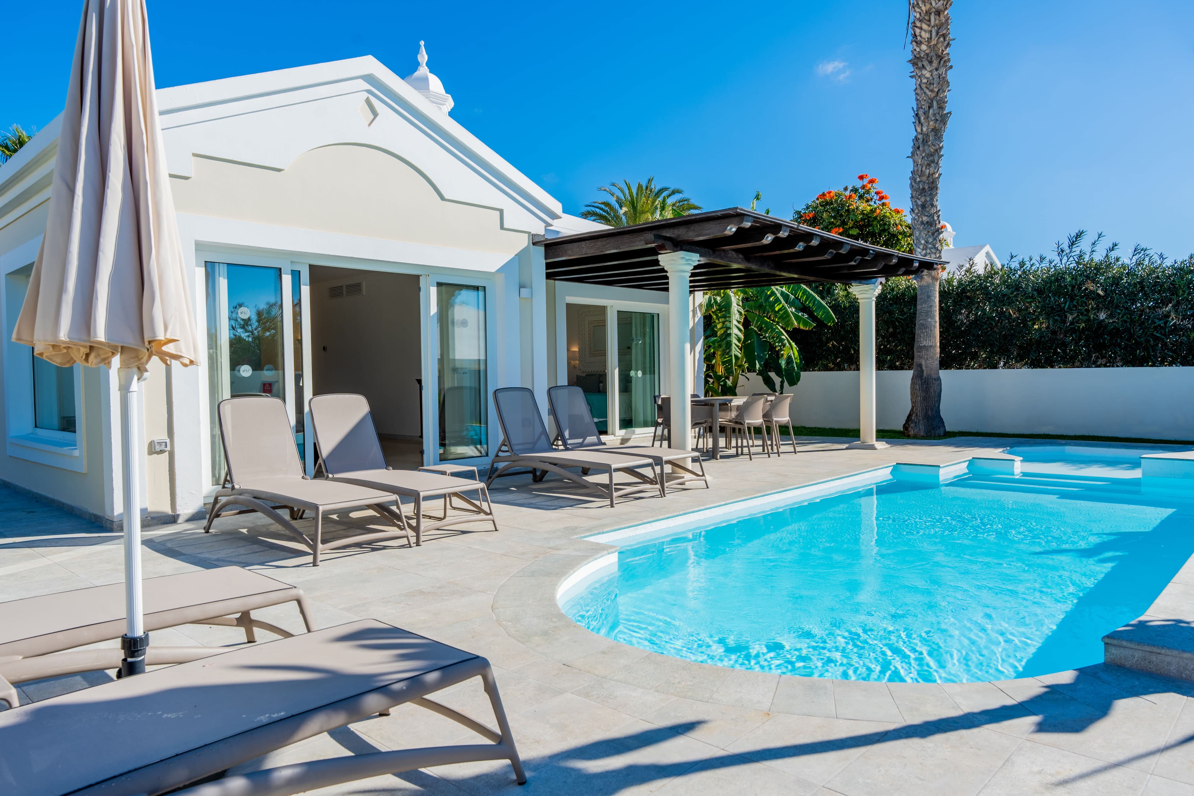 Alondra Villas & Suites