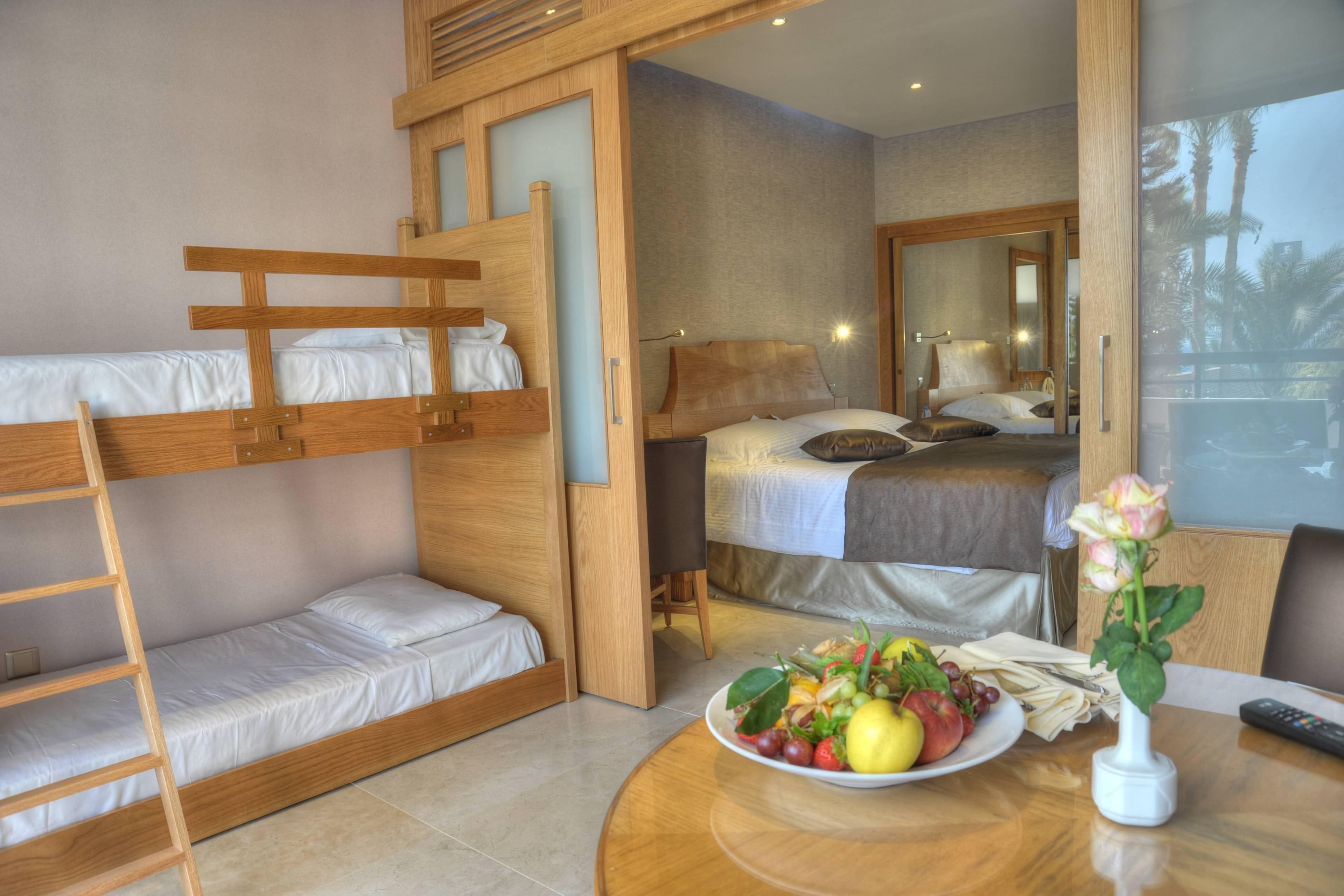 Adams Beach Hotel Ansicht 6