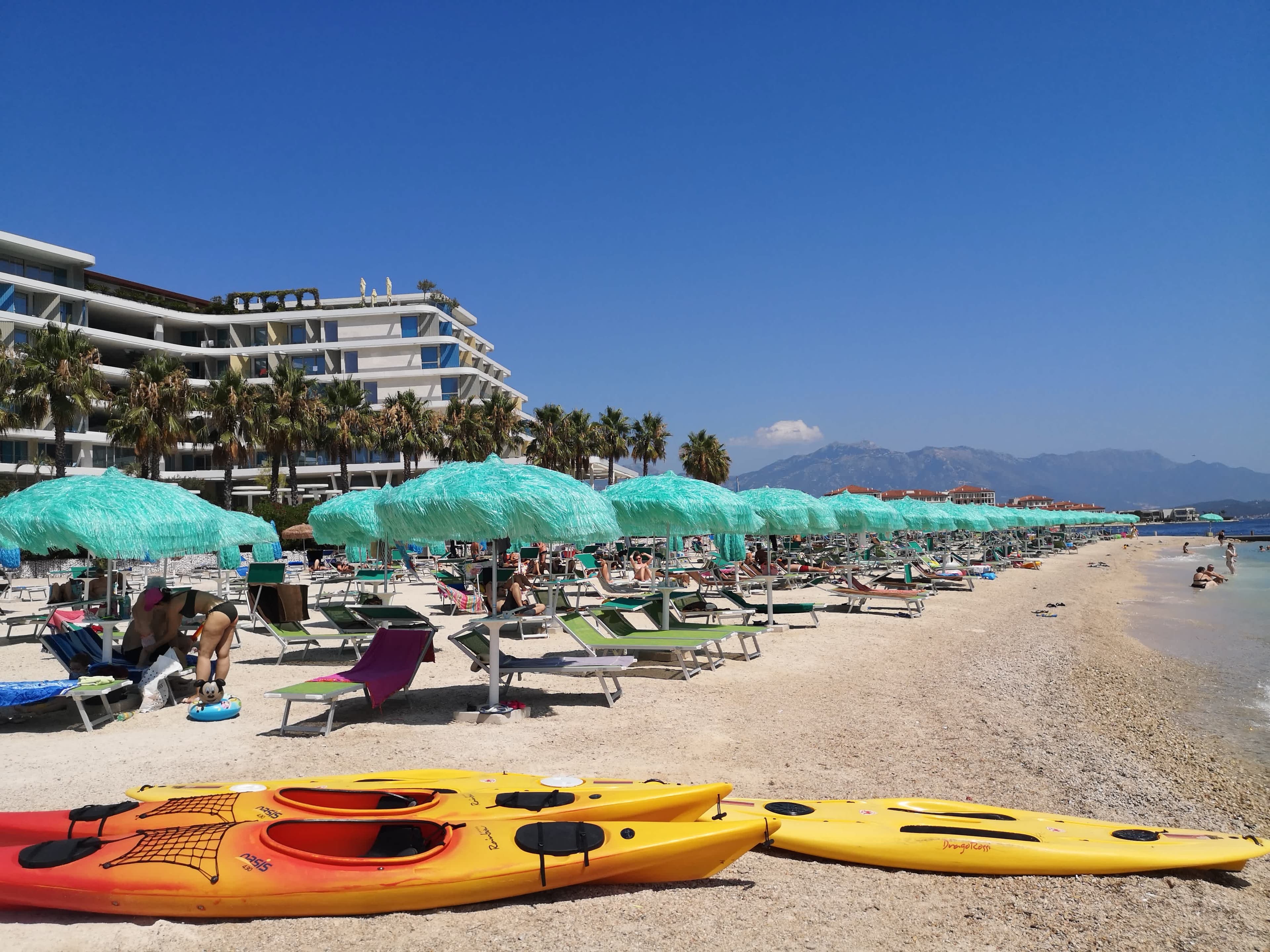 Carine Hotel Kumbor Ansicht 9